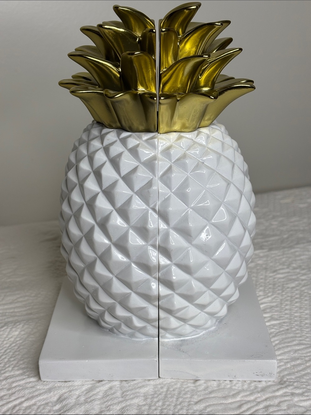 Gold & White Pineapple Sculpture Bookends - Decorative Home Accent - Picture 8 of 8